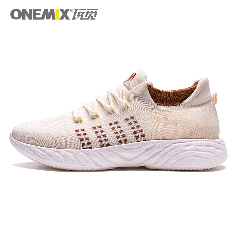 ONEMIX 2022 New Running Sneakers For Men Fashion Lightweight Breathable Reflective Tennis Shoes Women Couple Fiteness Trainers