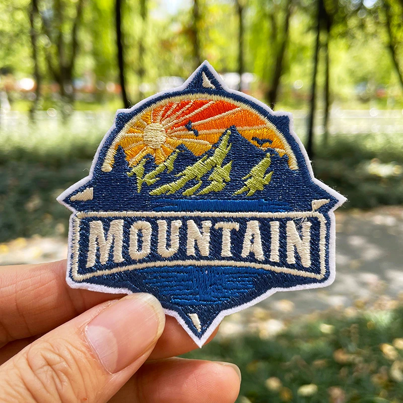 Нашивки с вышивкой Mountain Explorer термоклейкие нашивки на одежду самодельные для
