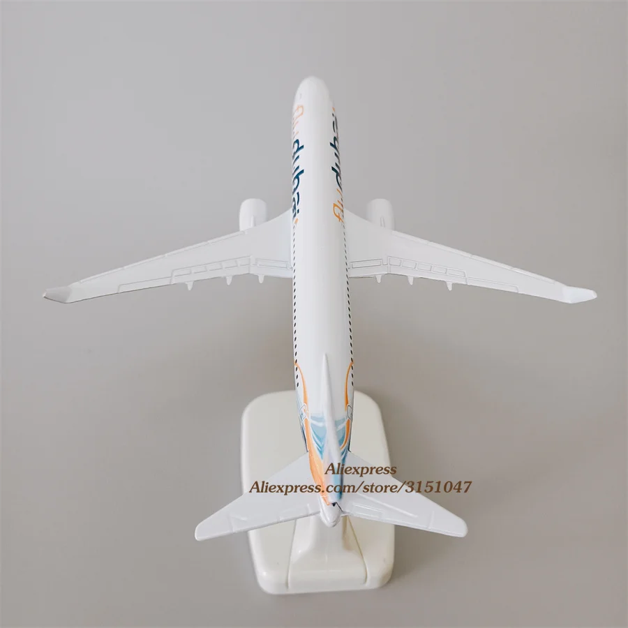 Модель самолета Deicast из металлического сплава 16 см масштаб 1: 737 |