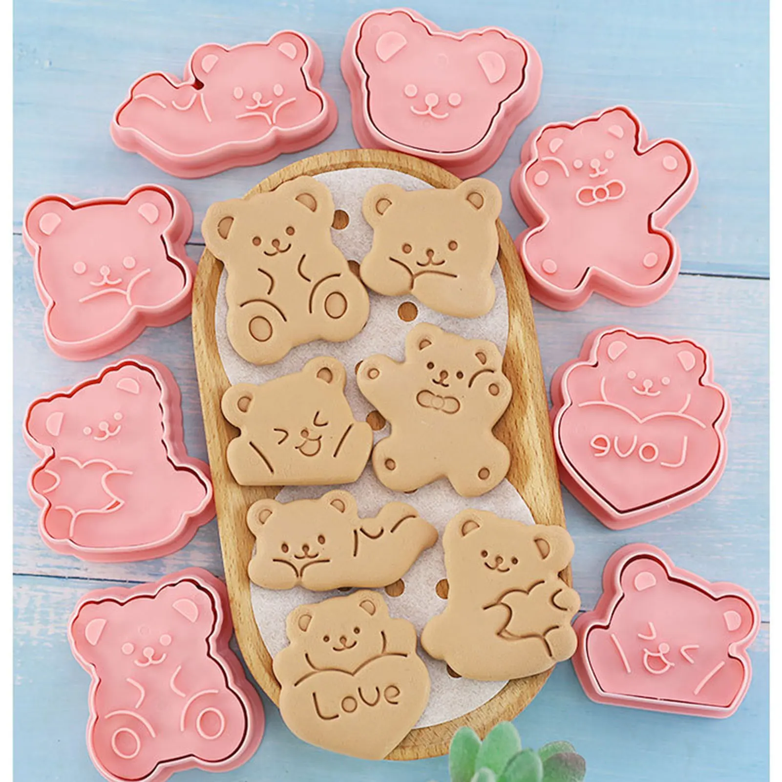 

8pcs Bear Shape Cookie Molds Cute Cookie Cutter Set Kitchen Baking Tools 3D Embossing Biscuit Molds Stamper Party Decorations