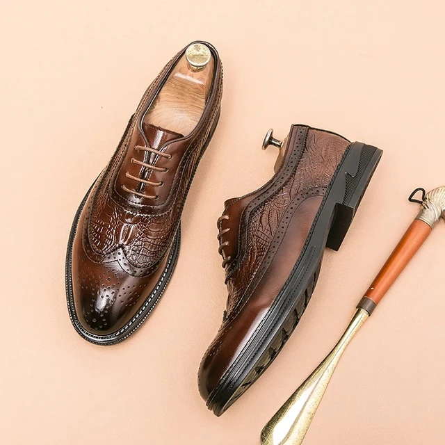 Men's Brogue Shoes Men SUIT Shoes Casual Formal Business leather Shoes Men brown Wedding Shoes Italian Dress banquet Shoe 1