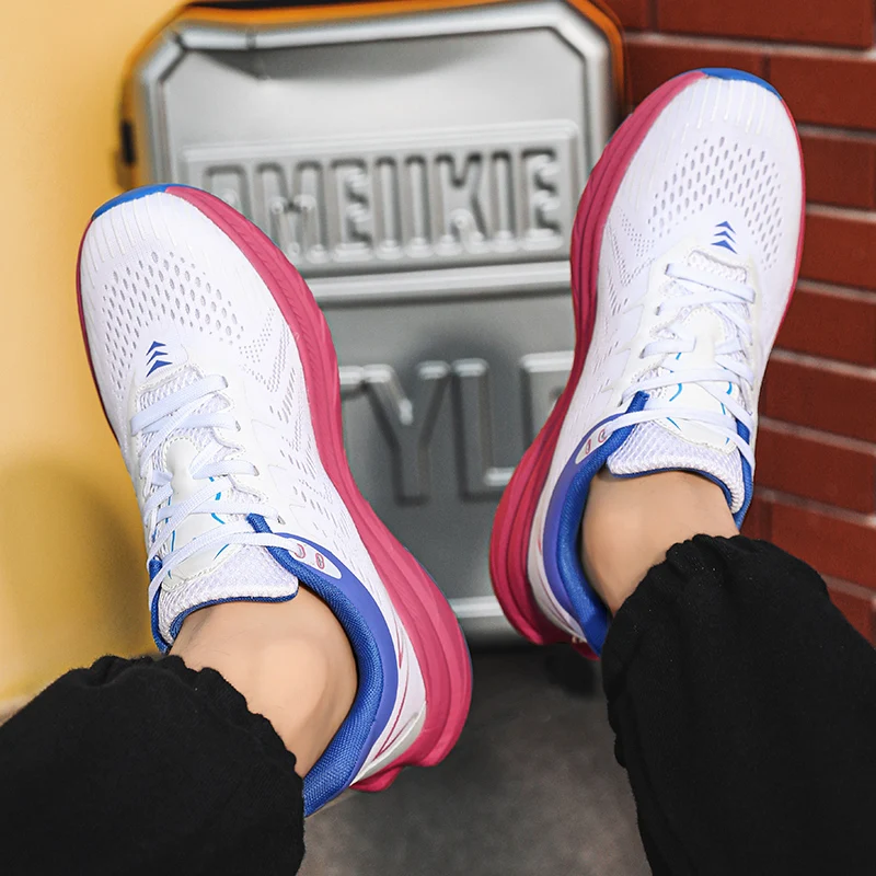 New Arrival Men Sneakers Men Shoes Lightweight Sole Marathon Running Shoes Sport Mens Athletic Shoes Non-slip Women Shoes Couple