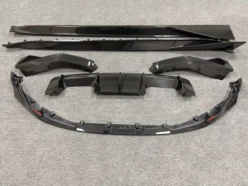Фото Комплект обвеса G80 M3 G82 M4 M Performance Style из карбона: передний сплиттер, боковые юбки, диффузор, спойлер для G80 G82 2020-2025 №2