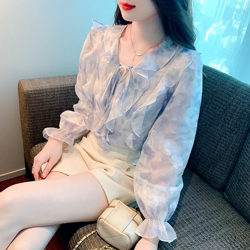 Женская шифоновая блузка с длинным рукавом оборками и V-образным вырезом