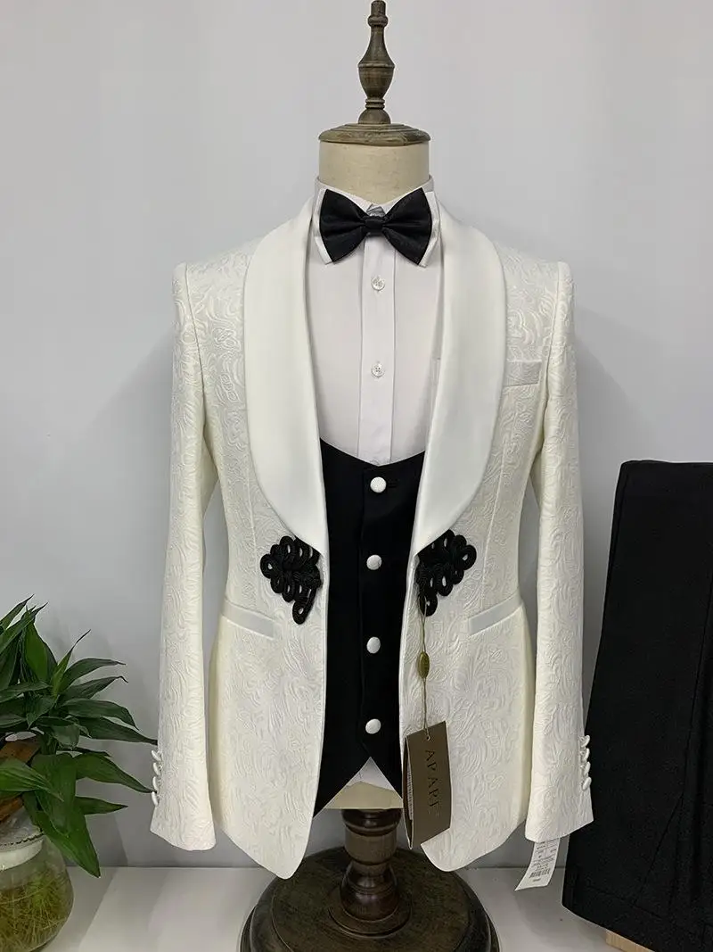 

Classic White Men Suits With Tang Suit Button Three Pieces Jacket Vest Pants Custom Made Bridegroom Wedding Formal Occasiom