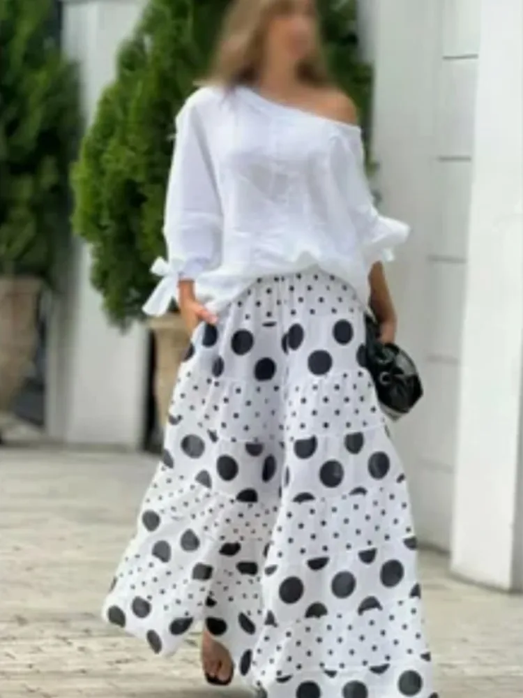 Женский костюм с косым воротником блузка открытыми плечами и брюки широкими