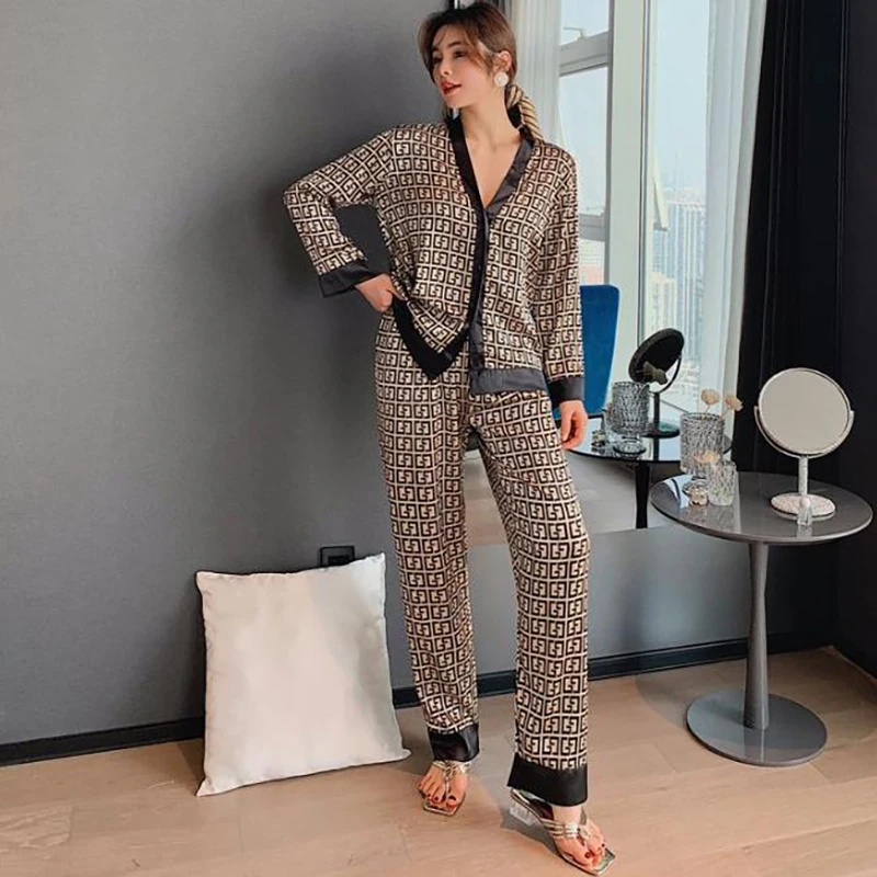 

Elegant Women's Pajamas Autumn Silk Sleepwear Thin Section Simple V-neck Long-sleeved Pajama Sets Women Female Home Wear Pijama
