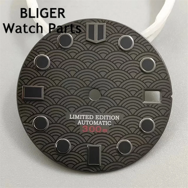 Циферблат BLIGER 28 5 мм черно-красный золотистый с зеленым свечением для движения NH34