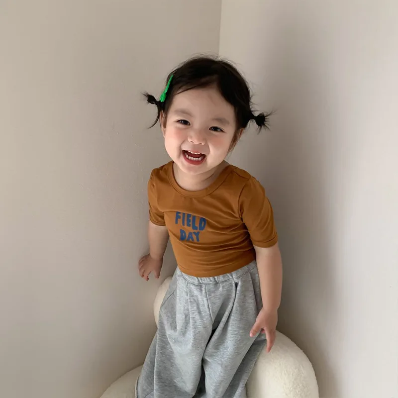 

2023 New Summer Girls Fashion Letter Print T Shirts Baby Short Sleeve Tops Cotton Children Tee Kids Casual Clothes