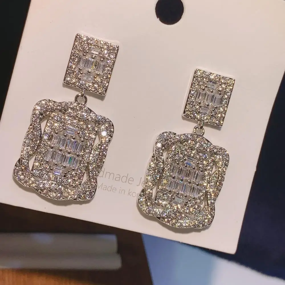 

Fashion New Hot Fashion Geometric Design Square Drop Earrings Bridal Crystal Wedding Earrings for Women Brides Bijoux Femme E-61