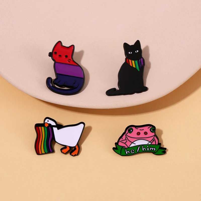 

Pride Flag Enamel Pin LGBT Custom Cat Frog Duck Brooch Decoration Bag Pin Accessories Schoolbag Metal Badge Jewelry Wholesale