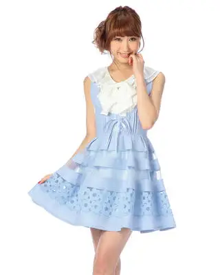 Женское кружевное мини-платье с цветочным рисунком