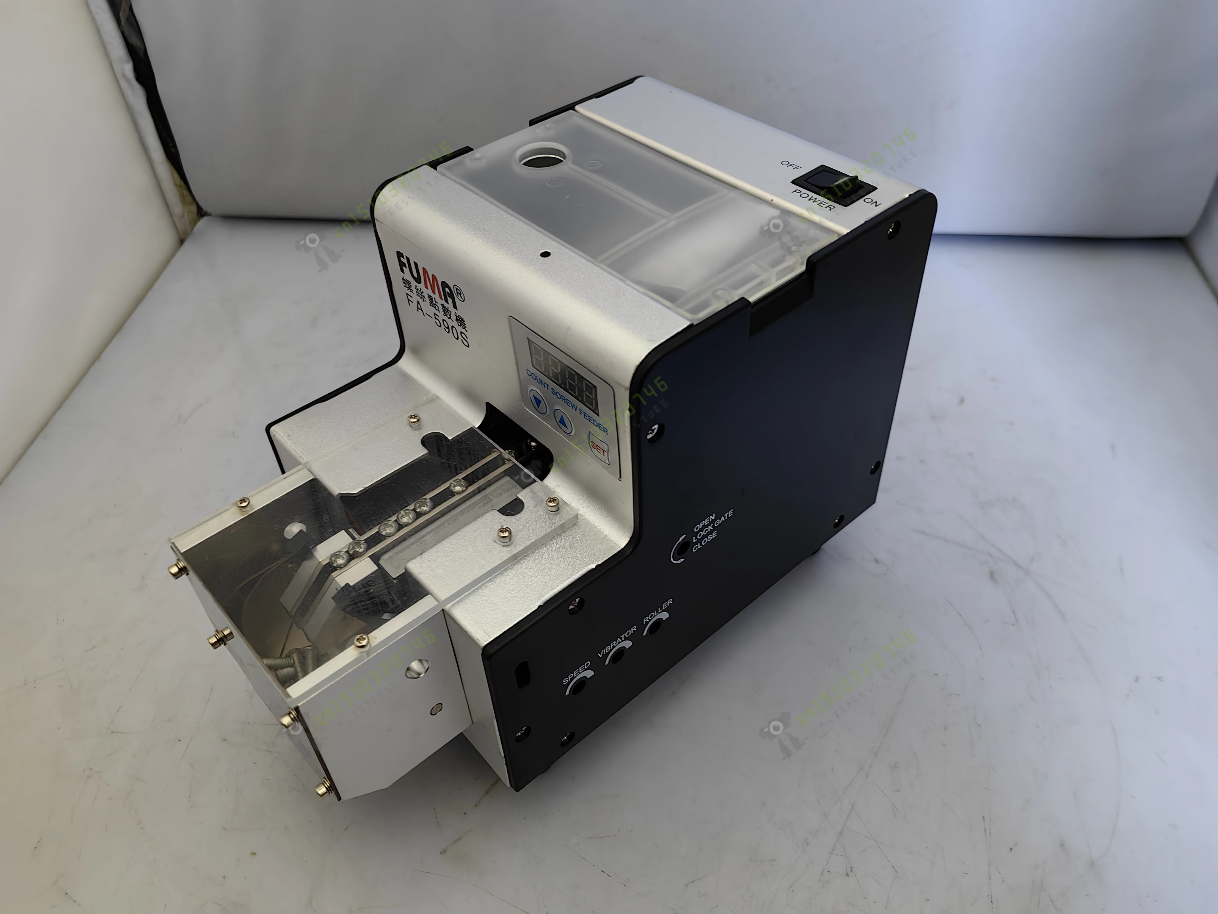 Фотоаппарат для автоматического подсчета винтов с материалом номером ведра