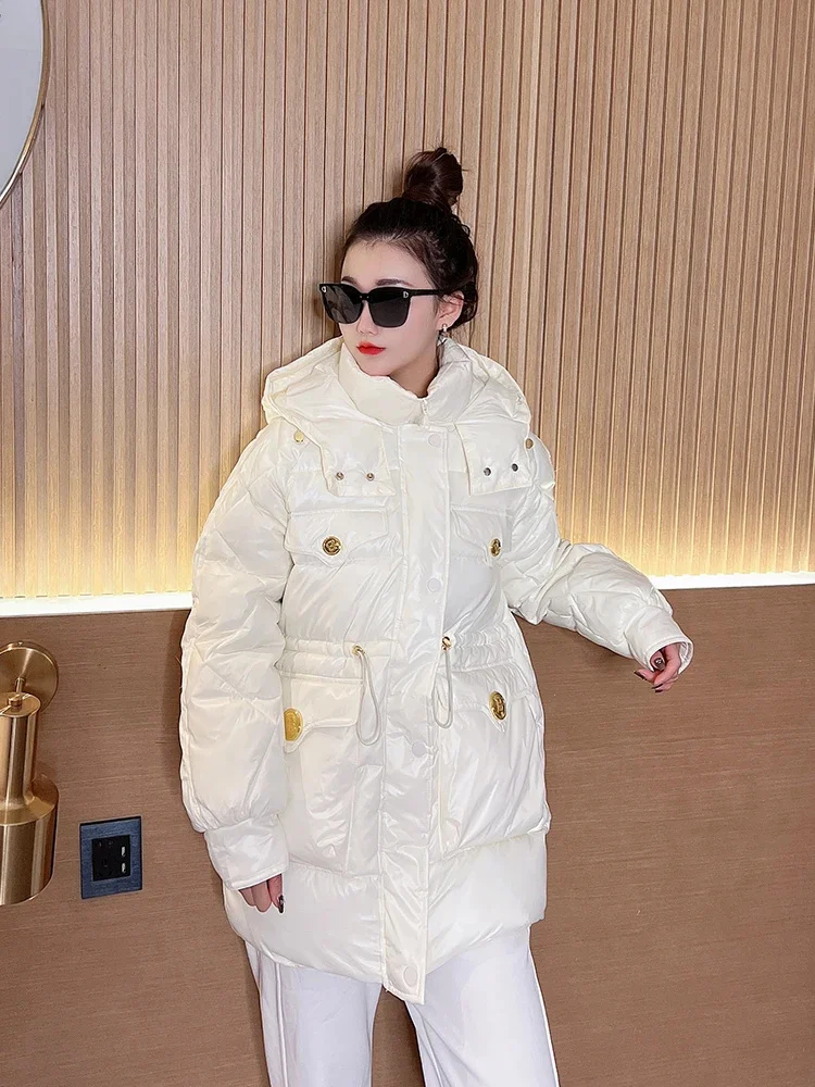 Рисунок 4 - Женская короткая парка с капюшоном и карманами