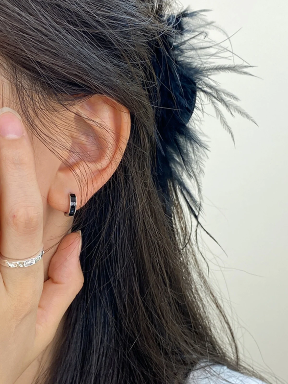 Пряжка для ушей из стерлингового серебра S925 крутое красивое черно-белое кольцо