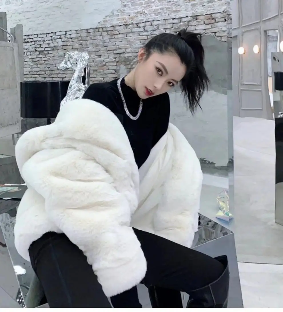 Loose Lamb Fur  Coat Women's Jacket  Autumn/winter Retro White Hooded Plush Furry Velvet Padded Lamb Fleece  Rabbit Fur