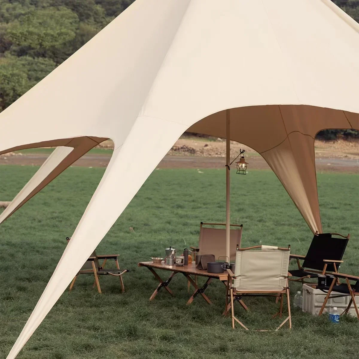 Палатка кемпинговая LUXURY FAMILY CANOPY TENT 10х10 м