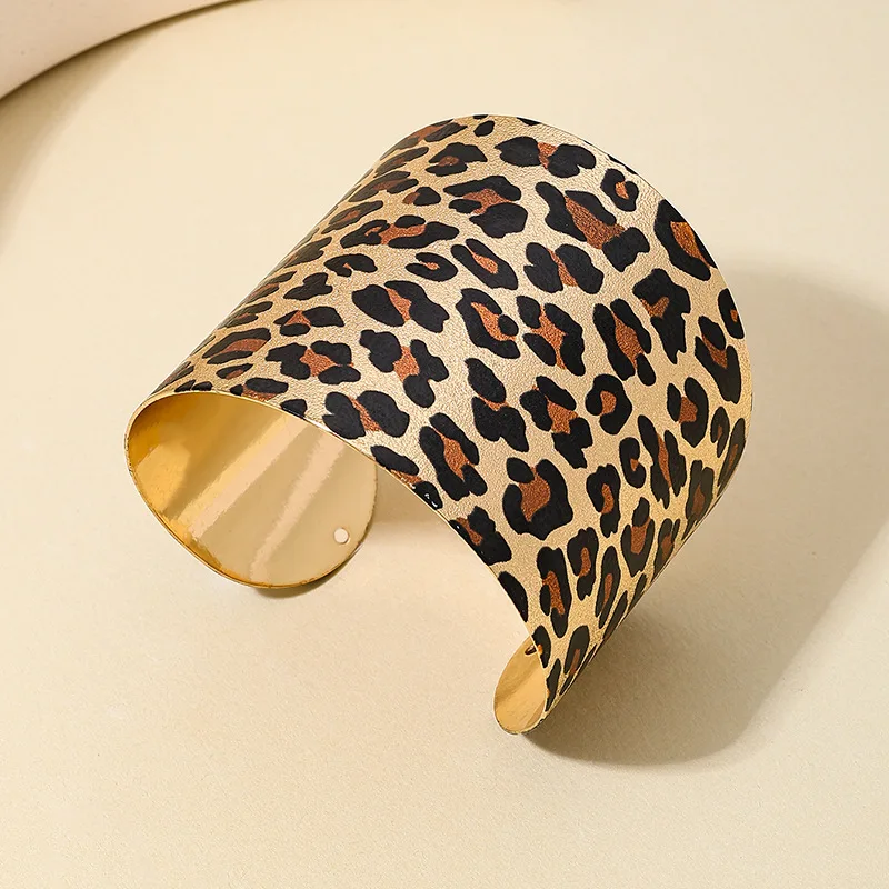 Металлический браслет-манжета