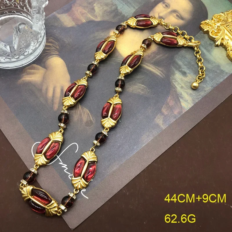 Элегантный винтажный дворцовый стиль красный орнамент жемчужное ожерелье
