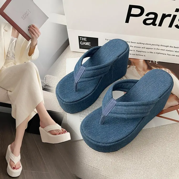 

2023 New Fashion Summer Herringbone Slippers Women's Wedge Heel Pinch Toe High Heel Outwear High Rise Sandals