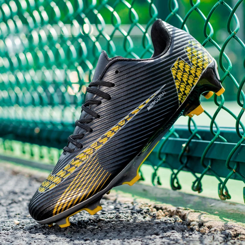 New Futsal Men Soccer Shoes Professional Outdoor Football Boots Men Society Soccer Cleats Training Football Shoes FG/TF Sneakers