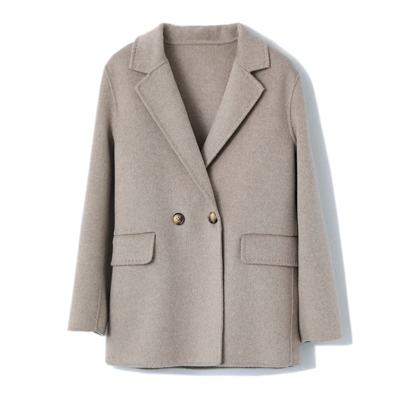 Рисунок 5 - Осенне-зимний женский двухсторонний