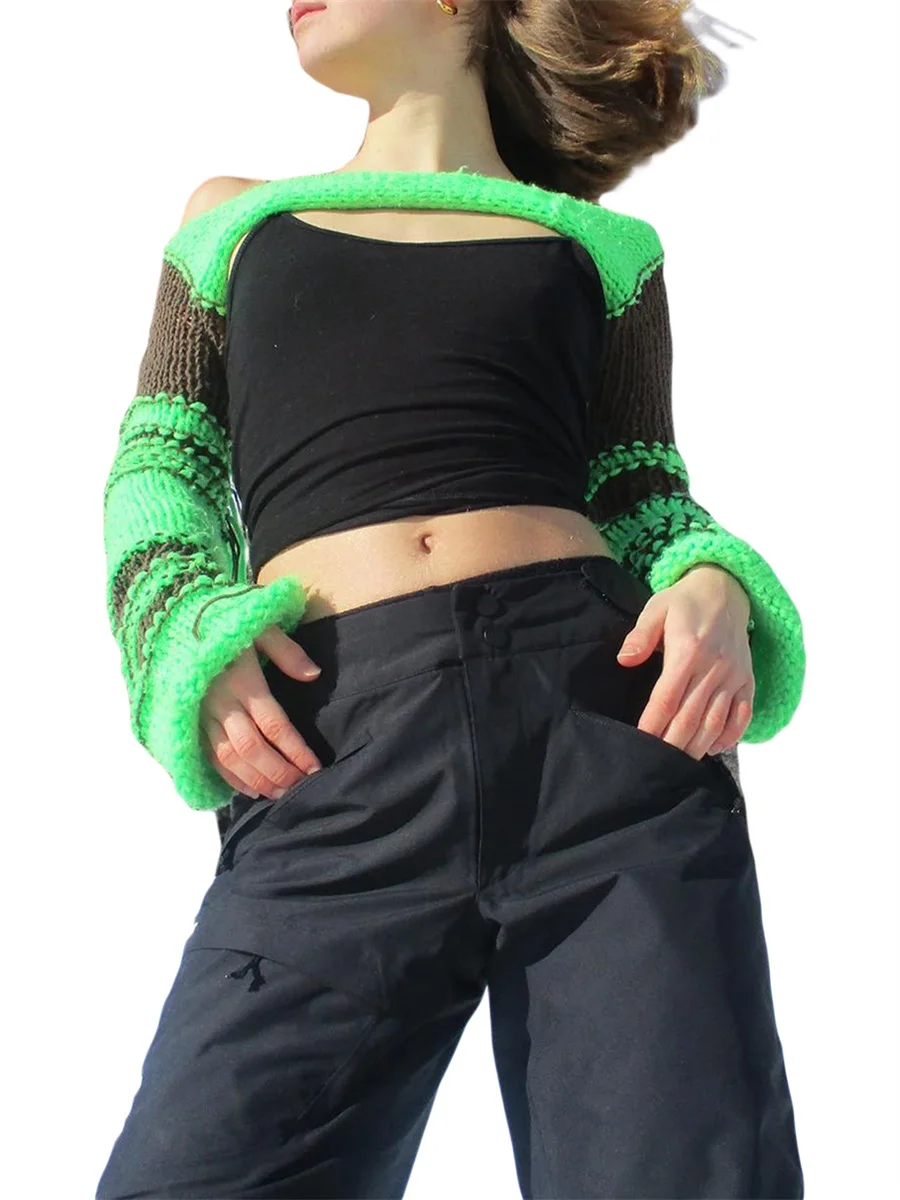 

Женский вязаный кроп-топ с длинным рукавом и круглым вырезом