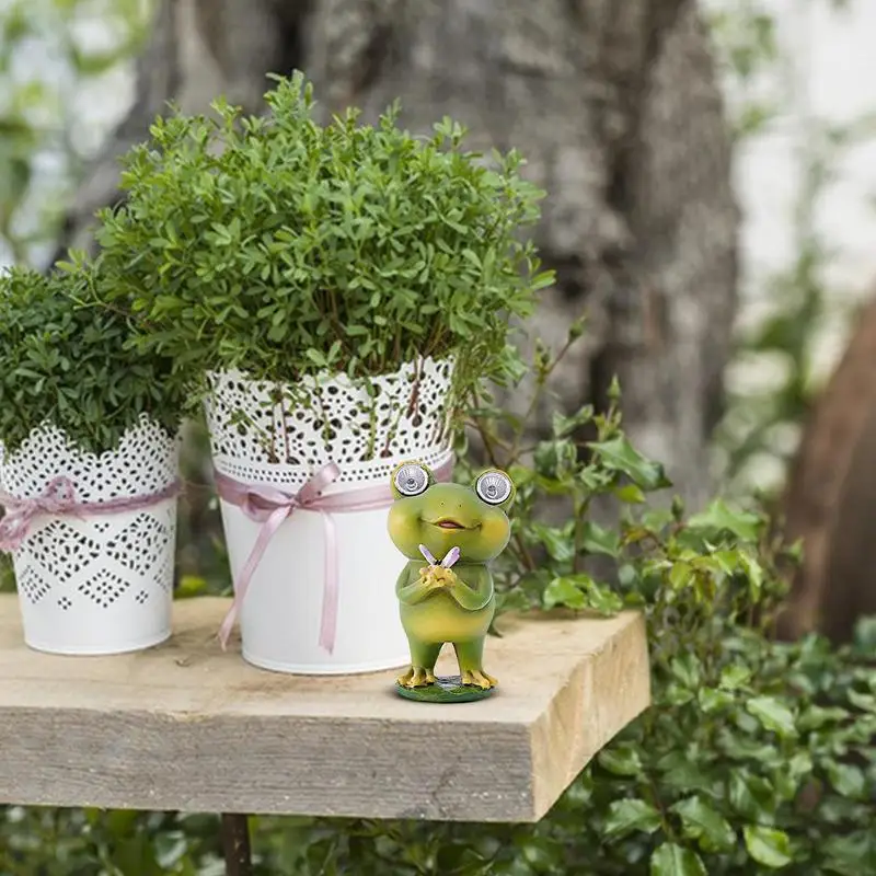 Рисунок 3 - Лампа в виде лягушки из смолы