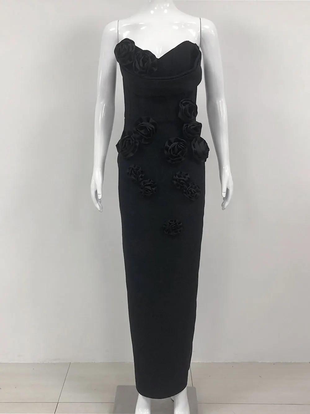 Женское вечернее платье без бретелек облегающее длинное с цветочным 3D принтом и