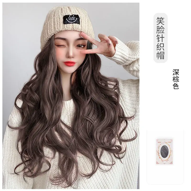 Зимняя женская вязаная шапка со смайликом и длинными вьющимися волосами