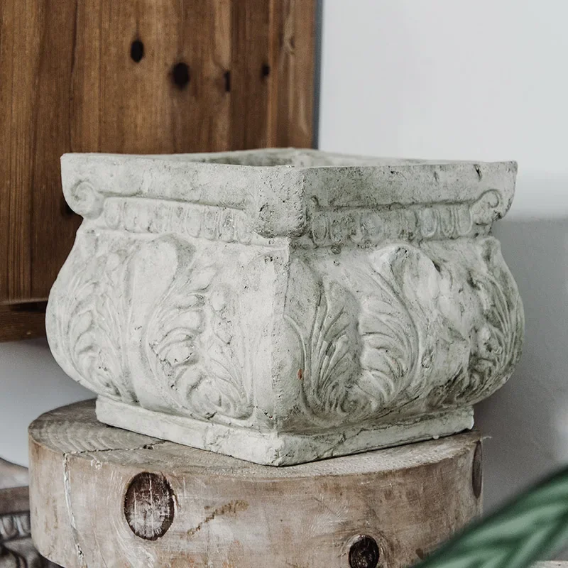 

Винтажный квадратный терракотовый горшок