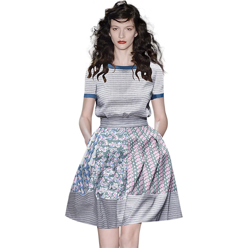 

2022 summer new casual fashion stripe printing suit female yangqi age reduction high waist half-body skirt two-piece