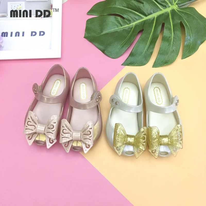 

2022 Summer Cute Children's Carved Bow Sandals Fashion Baby Kids Velcro Hollow Beach Shoes Soft Breathable Baby Girls Sandals