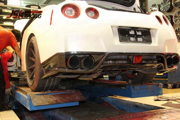 Фото Карбоновый задний диффузор VARI WIDE STYLE с противотуманными фарами для NISSAN GTR R35 2008-2016 годов №2