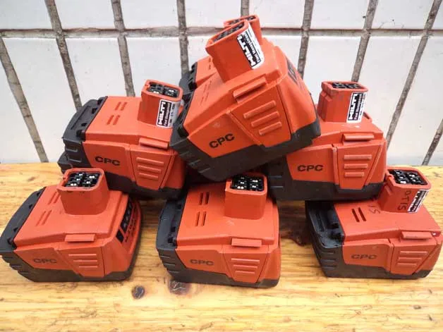 

original 14.4V 2.6A lithium battery price per piece second-hand batteries