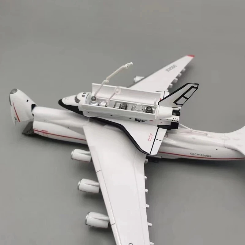 Фото Большой самолет 1:200 для Антонов AN-225 AN225 Mriya Spacehuttle, транспортная модель самолета, полимерная копия модели самолета, игрушка для Colle №5