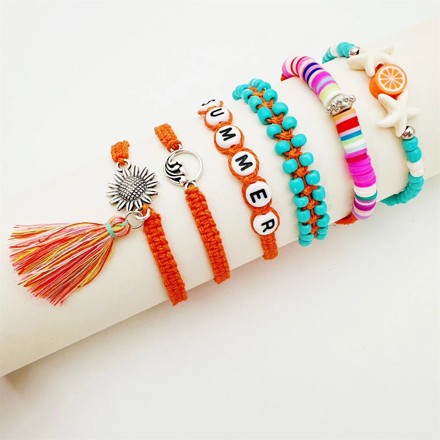 Набор браслетов в богемном стиле из 6 оранжевой глины с украшениями виде