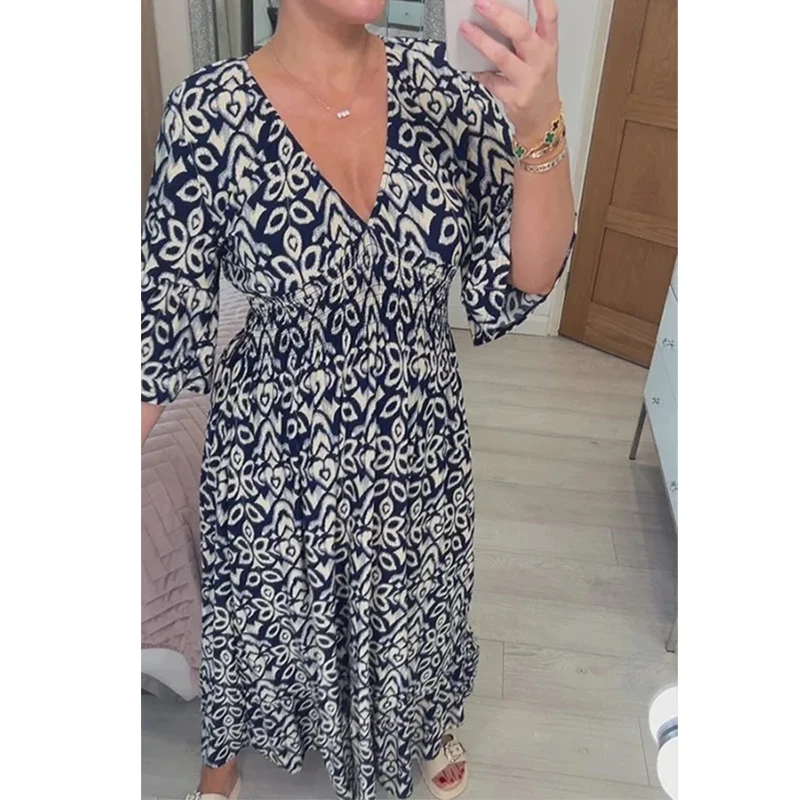 Женское летнее платье-миди с глубоким V-образным вырезом и высокой талией