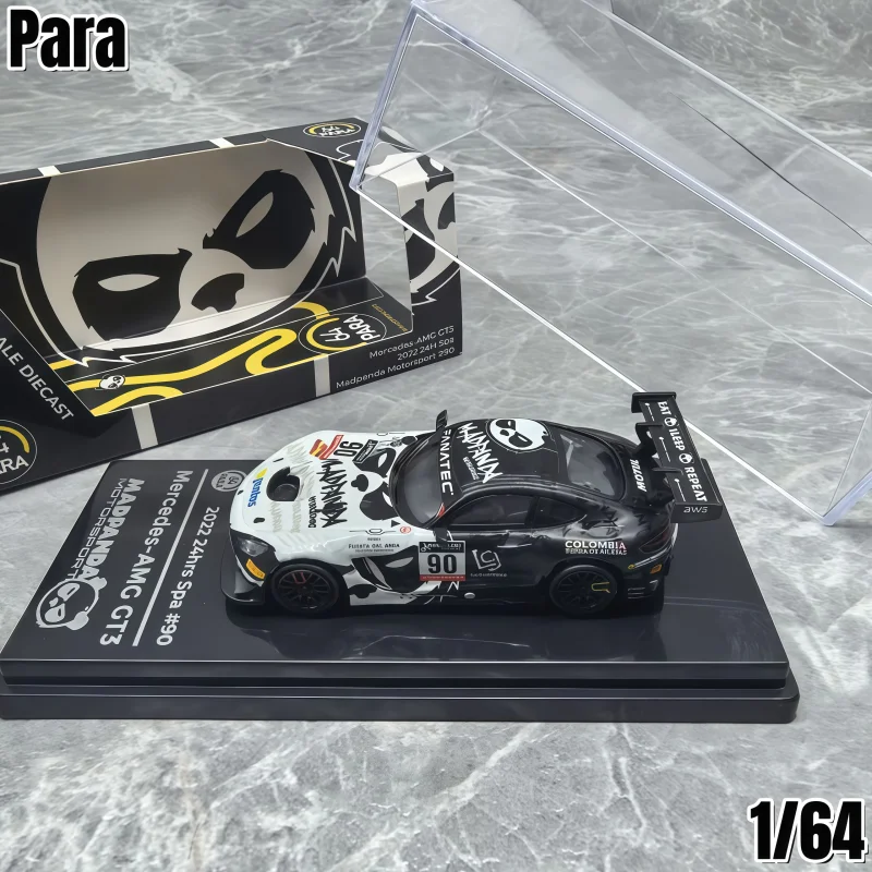 Фото 1:64, GT3 Спа # Модель гоночного автомобиля Panda 90 2022 года с окраской, литая миниатюрная имитационная модель автомобиля из сплава, предмет декора для взрослых, игрушка для мальчиков №1
