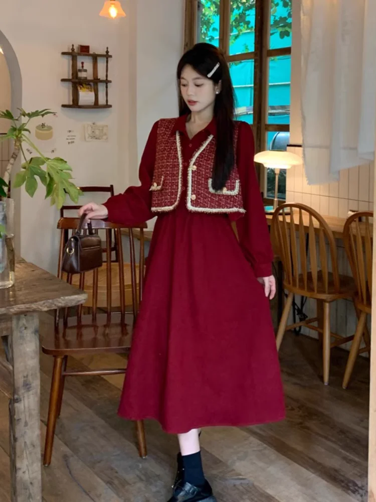 Plus size Chubby Girl French sle Retro Red Waist Hugging Velvet Dress Women Autumn and Winter Design Sense Graceful Vest Set