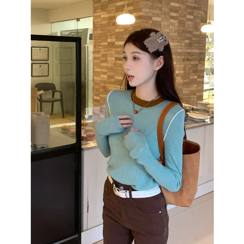 Женская трикотажная рубашка с длинным рукавом приталенный облегающий свитер