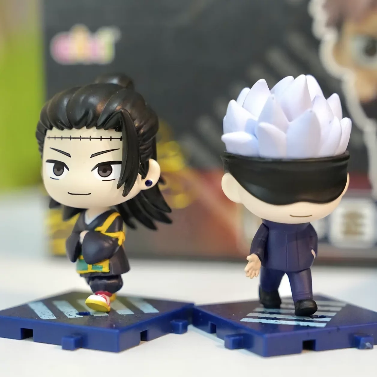 Фото Горячая распродажа: Jujutsu Kaisen V2 Original Stride Walk Series Blind Box — Фигурка Сатору Годжо, аниме-кукла, настольное украшение, игрушка, подарок №4