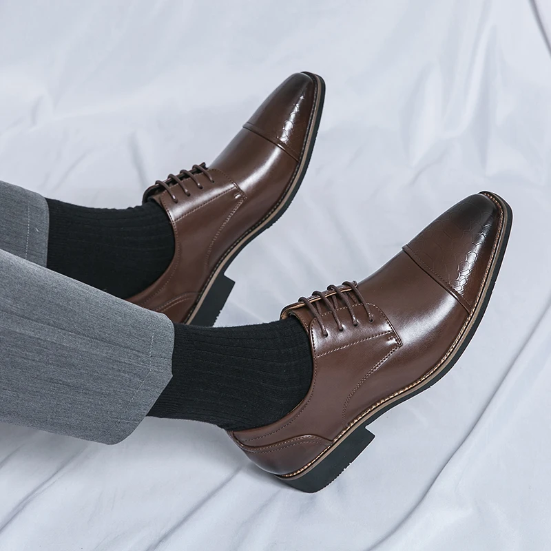 Классические минималистичные мужские смокинги-оксфорды с тиснением рыбьей