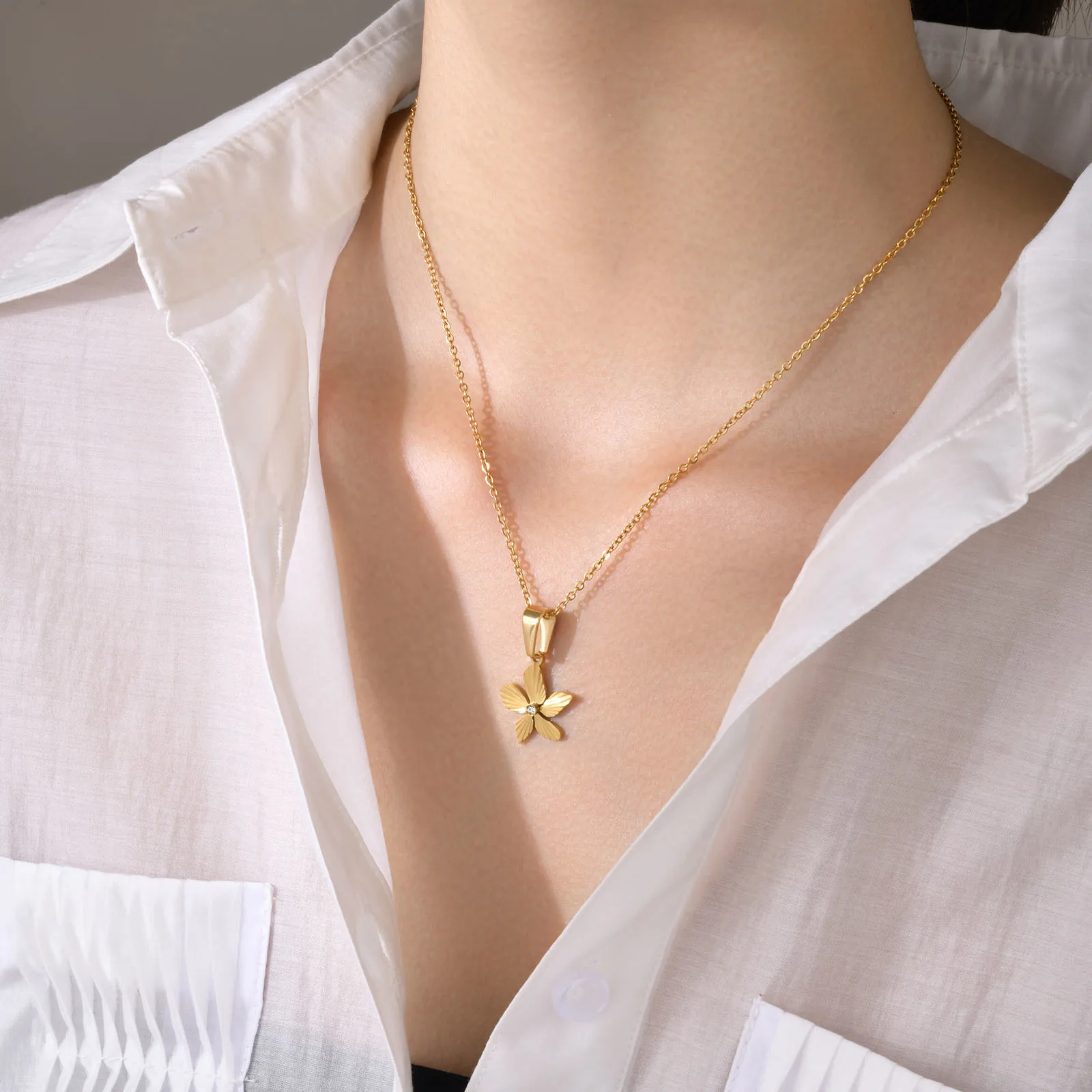 

Gold color Stainless Steel CZ Stone Flower Chain Pendant Necklaces For Women, FAshion Jewelry Cubic Zirconia Charm Pendant