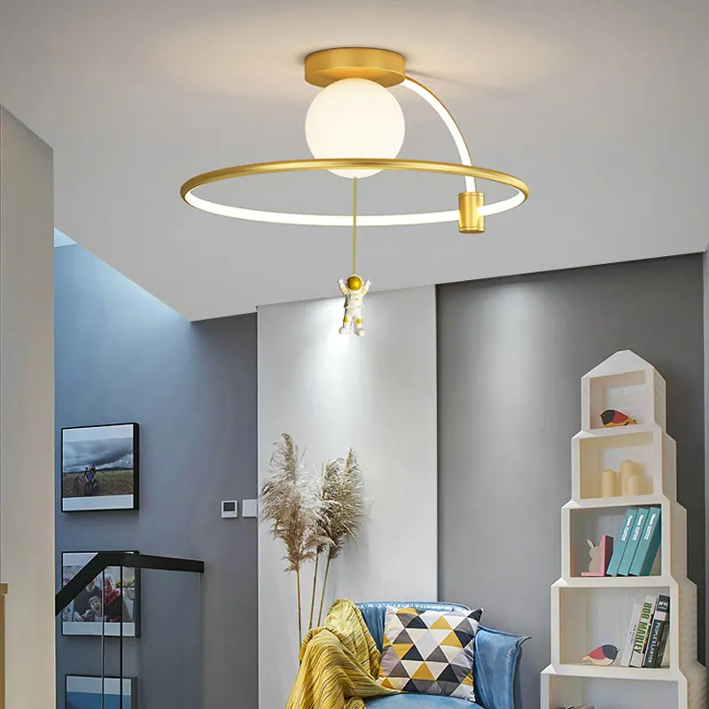 

Потолочная лампа для детской комнаты, креативная современная простая потолочная декоративная люстра с изображением теплого астронавта, новинка 2023