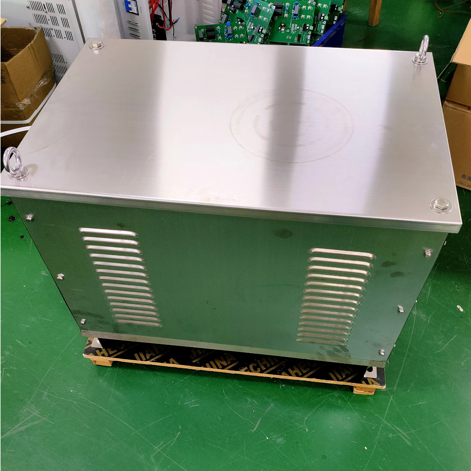 Рисунок 6 - Внутрисетевой ветровой инвертор 20 кВт