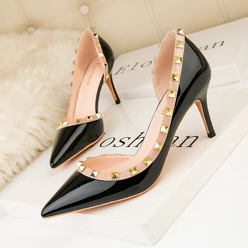 

2022 New Fashion Rivet Stiletto Sexy Nightclub Stiletto High Heels Are Thin Shallow Mouth Pointed Side Hollow Women's Shoes