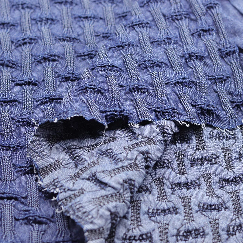 Джинсовая ткань средней толщины вышитая плиссированная из денима с эффектом