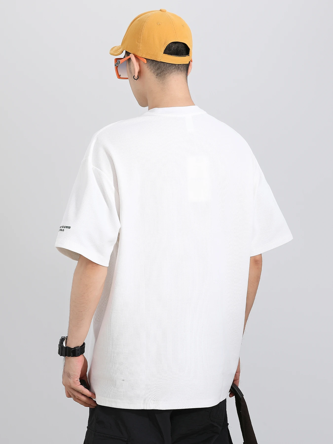 Футболка мужская с коротким рукавом тонкая Свободная рубашка из вискозы