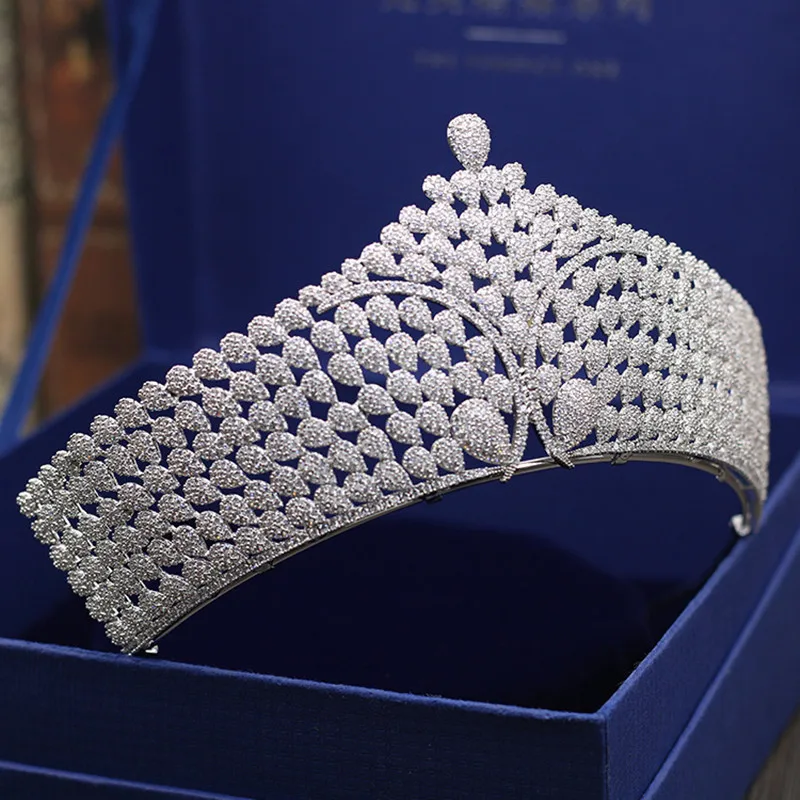 

MYFEIVO Full Zircon Oversized Crown Bridal Tiara Princess Court Headpiece Hair Jewelry Wedding Dress Accessories HQ1896
